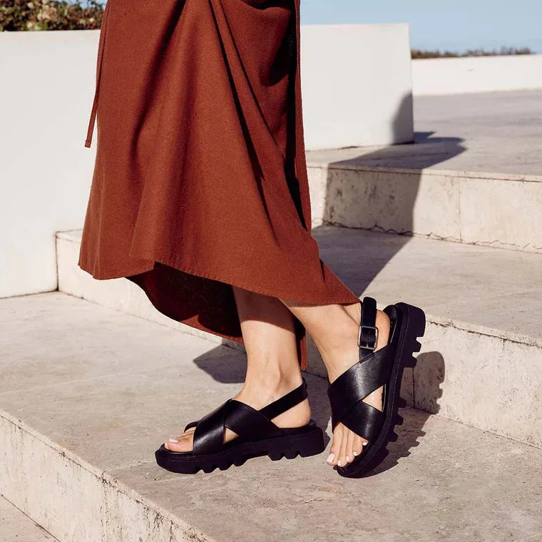 EOS 'Flighty Sandal' - Black