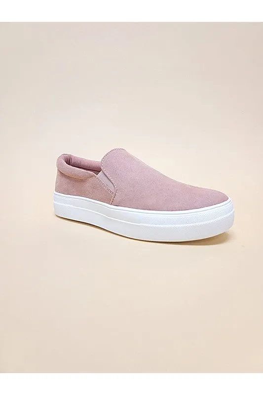 SLIP ON CASUAL SNEAKERS